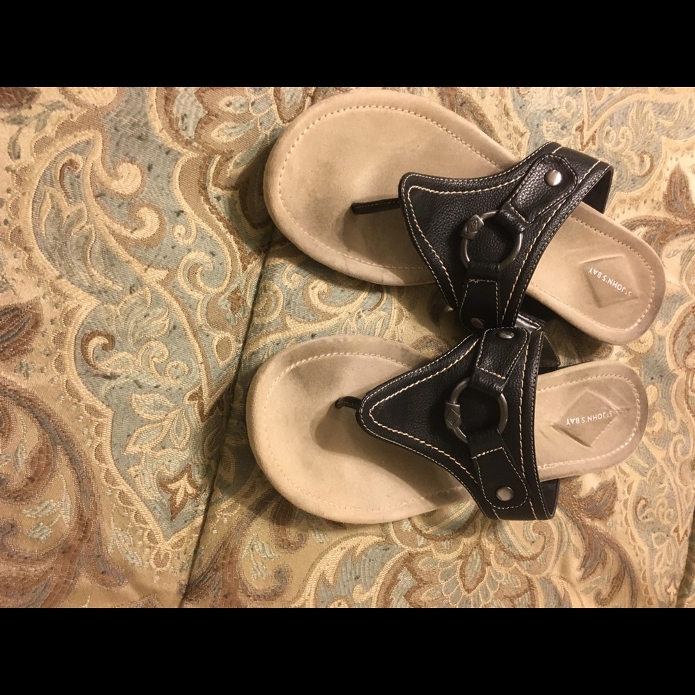 Sandal